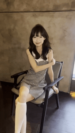 [原档泄密]两位清纯大学生性爱泄密[13P+14V/706M/夸克]-2.gif