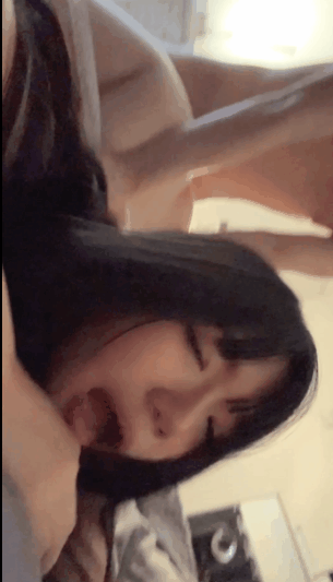 明星颜值混血女神Aryminh-图包和啪啪视频合集，和好闺蜜穿着情趣内衣秀自己的完美身材，各种角度超投入吃鸡吧，被猛操时的小神态真绝了~732M/7V+259P-4.gif