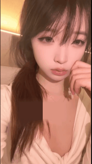 顶级神颜美少女软欲合集-穿着各种超美cos和超色气情趣制服再搭配上各种丝袜，超美颜值脸蛋高速口交，被金猪按在床上一顿猛操，真的是顶级纯欲...-11.gif