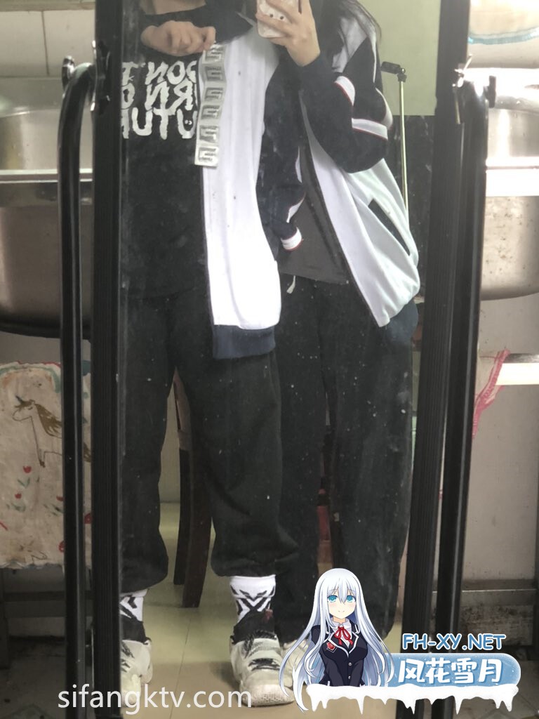 畸形之恋学生情侣有攻有守同居日常不雅自拍~各种疯狂暴抠激吻[2.15G]-6.jpg
